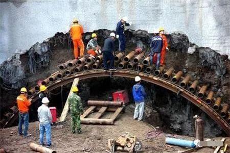 濉溪隧道钢花管支护案例